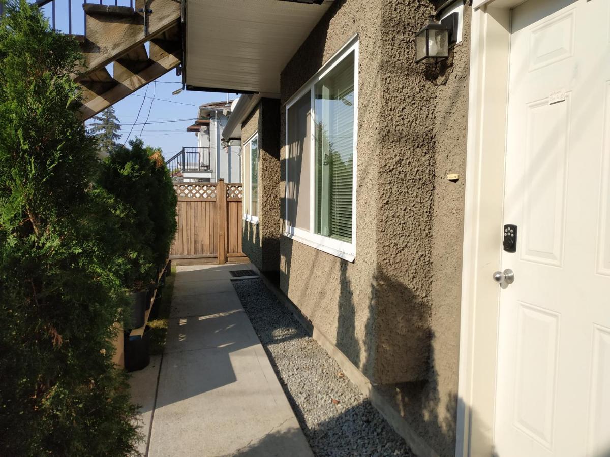Private Suite W King Bed, Ground Level, Naturally Bright Vancouver Exterior foto